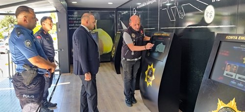 Kaymakamımız Sayın GÖKTAŞ İlçemizi Eğitim Amaçlı Ziyaret Eden Narkotik Eğitim Tır’ını Ziyaret etti.